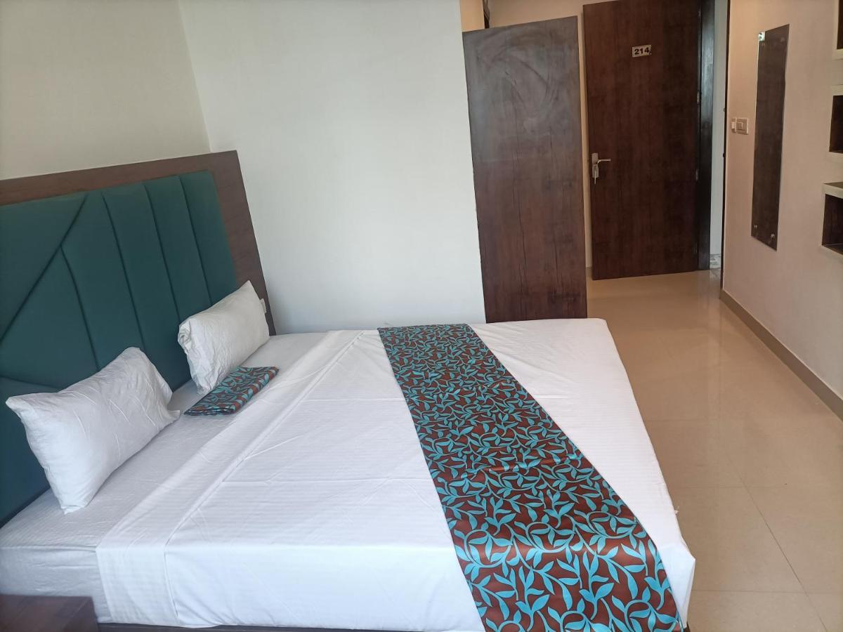 Family Hotel Tark Near Igi Airport Delhi Ню Делхи Екстериор снимка