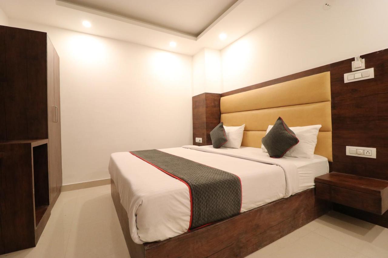Family Hotel Tark Near Igi Airport Delhi Ню Делхи Екстериор снимка